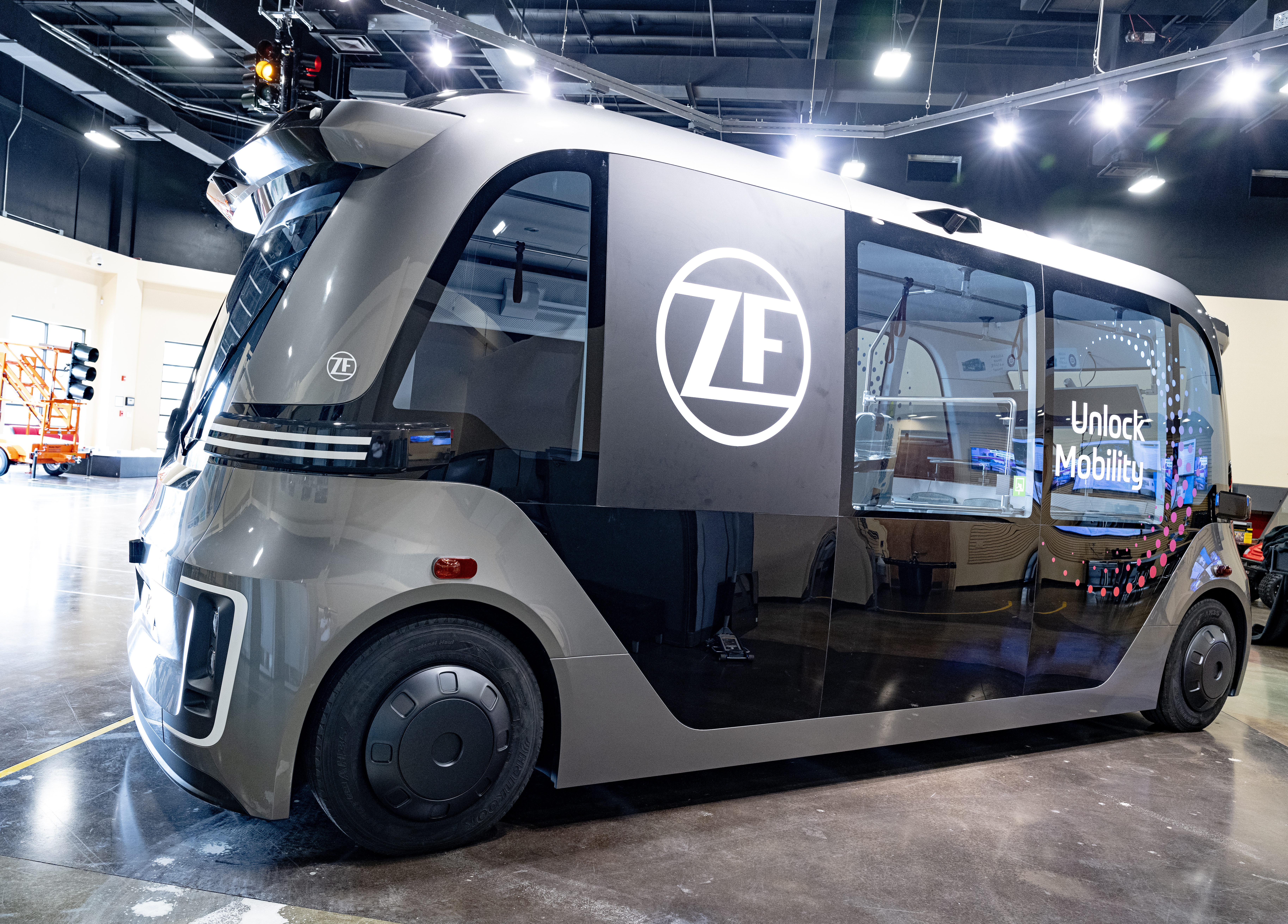 (WJAX) Take an exclusive look at larger prototype for JTA’s autonomous shuttle service coming in 2025