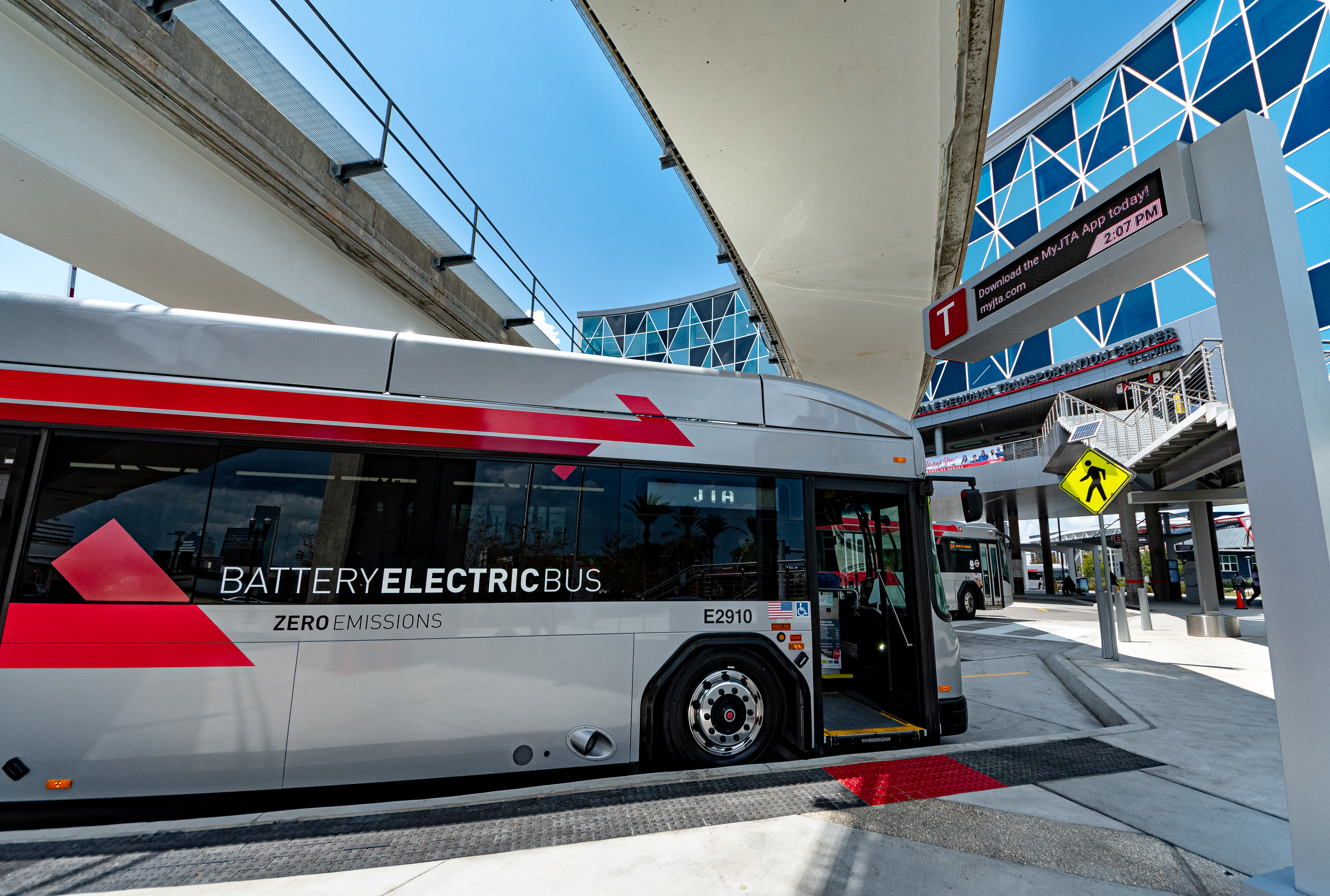 Jacksonville Transportation Authority (JTA) recognized by Natural Gas Vehicles for America